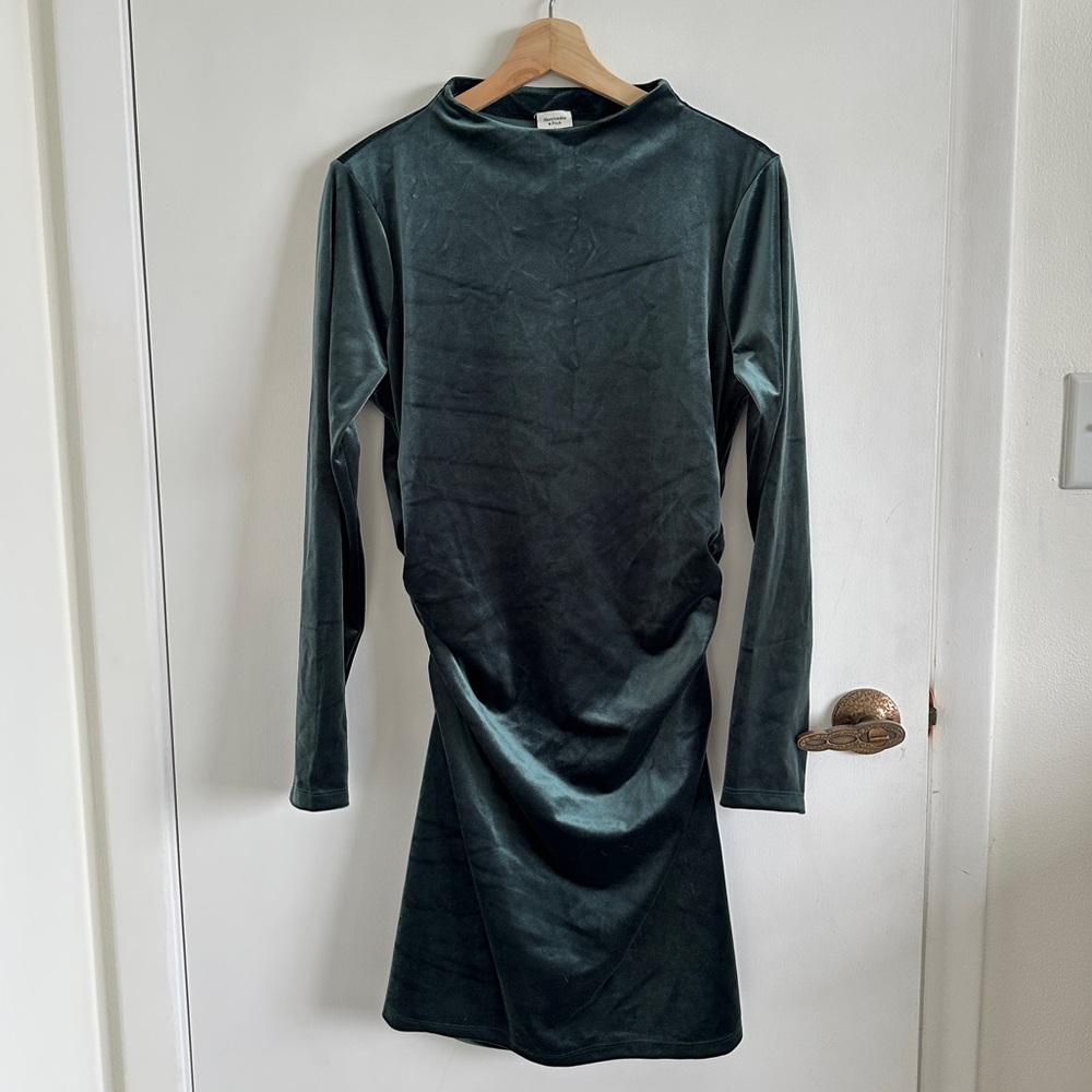 NWT Abercrombie & fitch Paloma velvet green dress size L - Picture 2 of 7